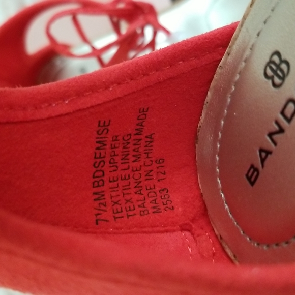 New Bandolino Semise Sandals - Picture 8 of 8